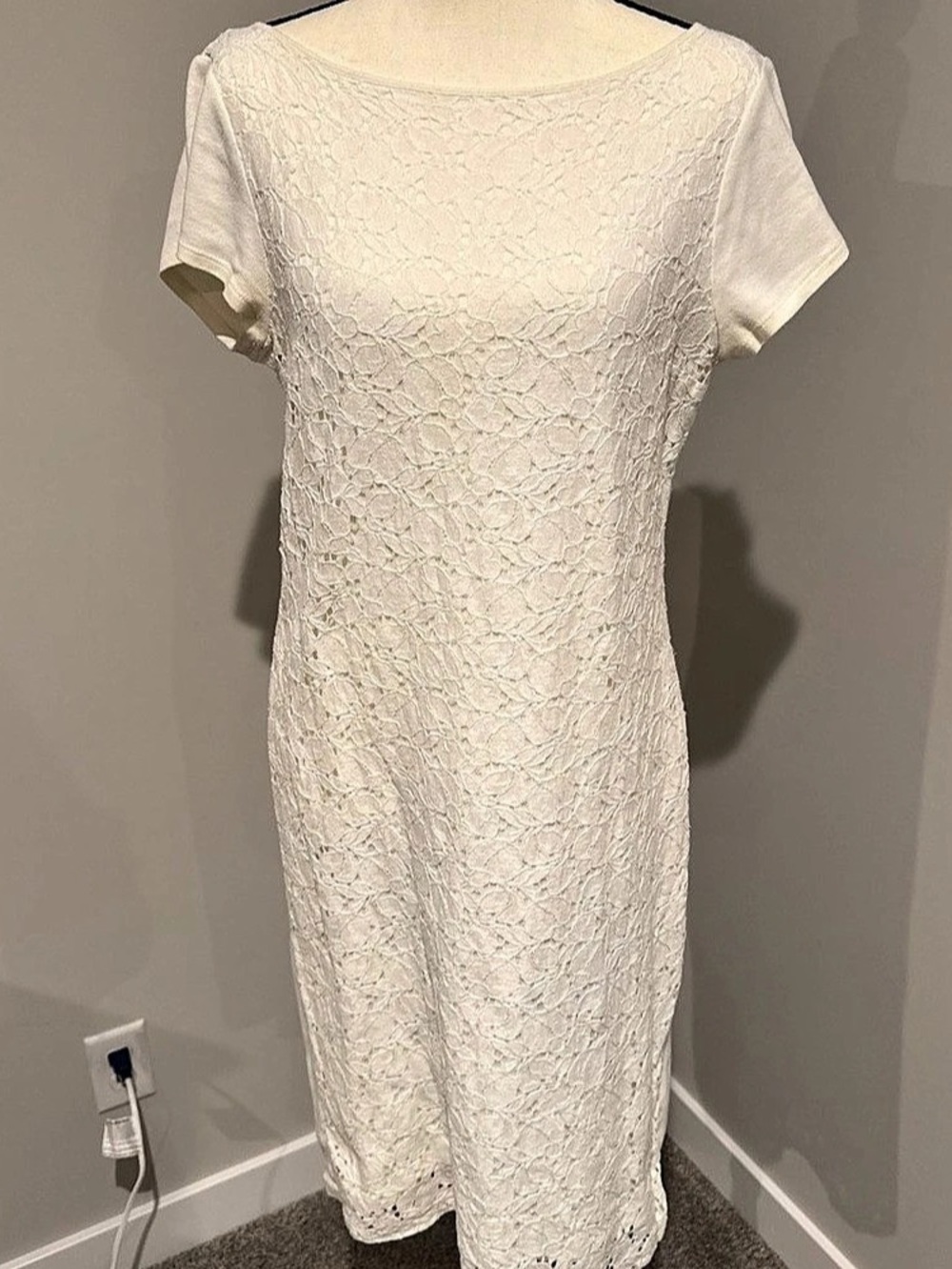 Ralph Lauren Floral Lace Midi Dress in White Size 10 Like New. Tag removed.